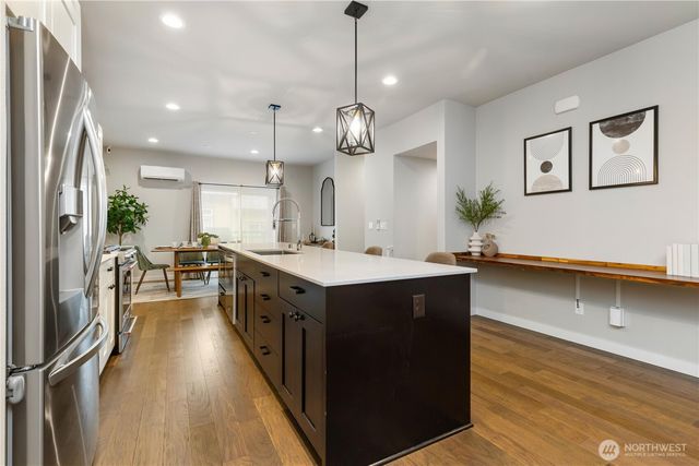 1078 Cabin Creek Lane SW, Issaquah, WA 98027