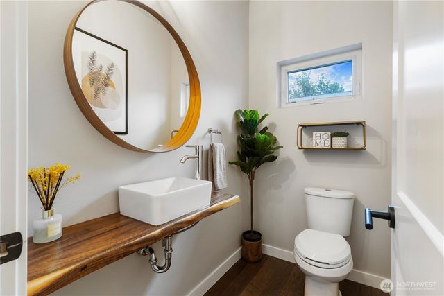 1078 Cabin Creek Lane SW, Issaquah, WA 98027