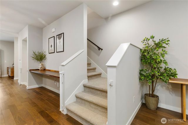 1078 Cabin Creek Lane SW, Issaquah, WA 98027