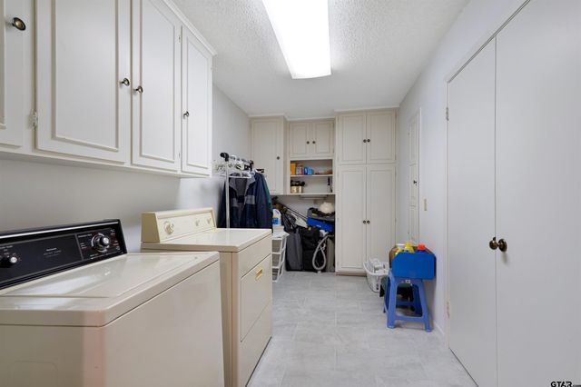 9096 Cox Rd, Flint, TX 75762