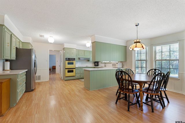 9096 Cox Rd, Flint, TX 75762
