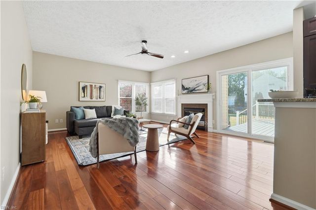 1905 Red Barn DR, Virginia Beach, VA 23453