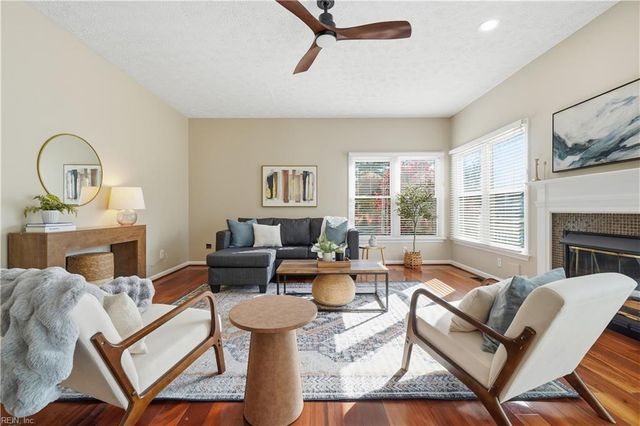 1905 Red Barn DR, Virginia Beach, VA 23453