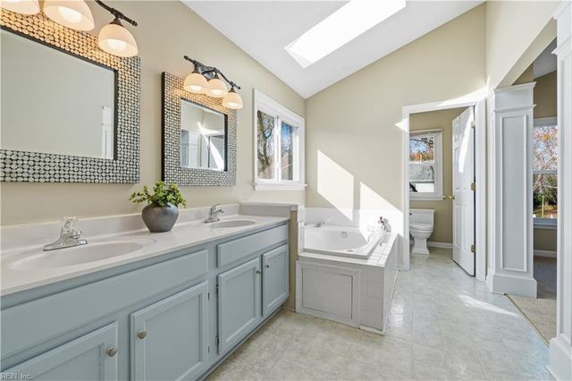 1905 Red Barn DR, Virginia Beach, VA 23453