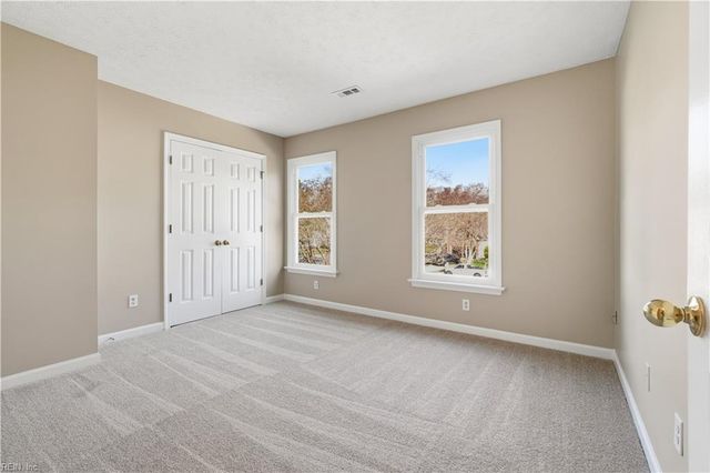 1905 Red Barn DR, Virginia Beach, VA 23453