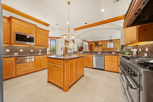 6420 Riverside Drive, Plano, TX 75024