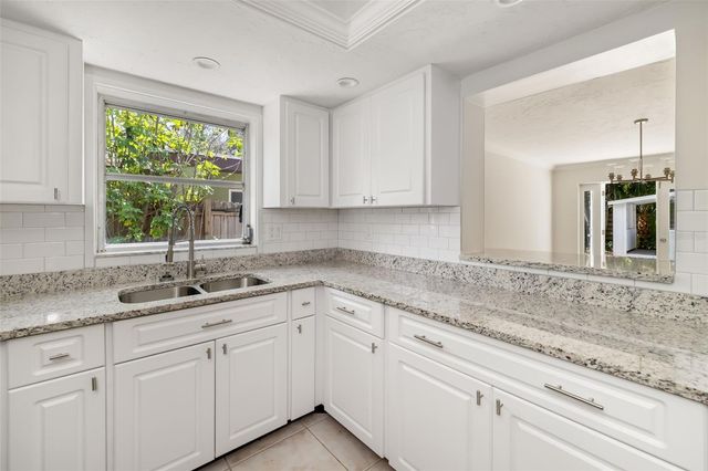 1097 WILLIS AVENUE, Sarasota, FL 34232