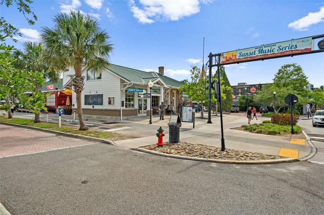 818 WILKIE STREET, Dunedin, FL 34698
