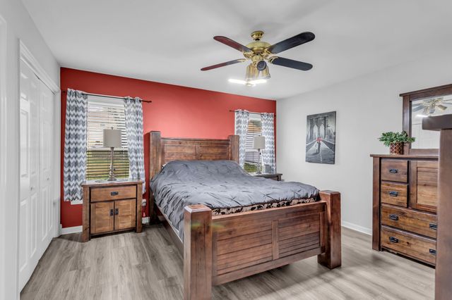 612 Cumberland Dr, Columbia, TN 38401