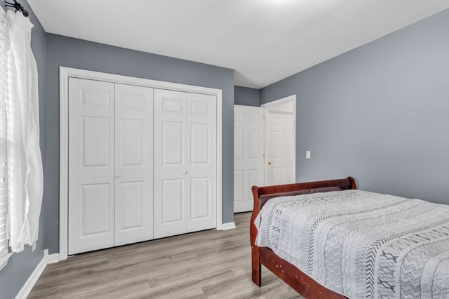 612 Cumberland Dr, Columbia, TN 38401