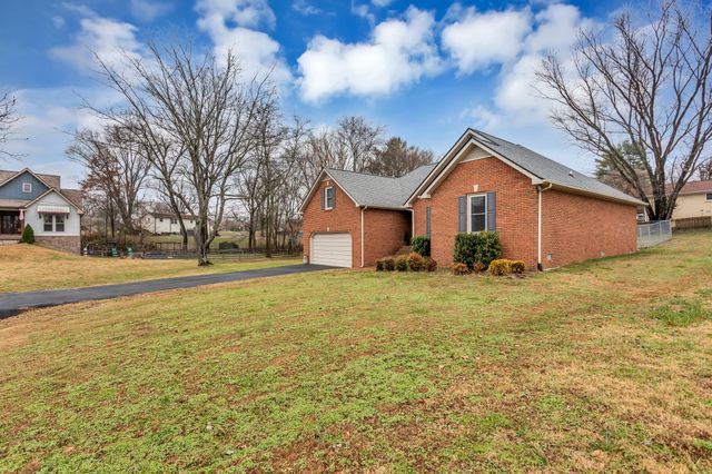 612 Cumberland Dr, Columbia, TN 38401