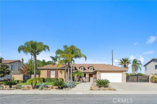 1195 Pamplona, Riverside, CA 92508