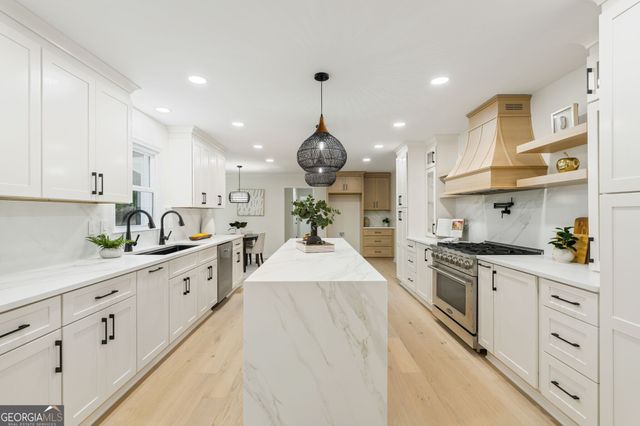 8140 Habersham Waters Road, Sandy Springs, GA 30350