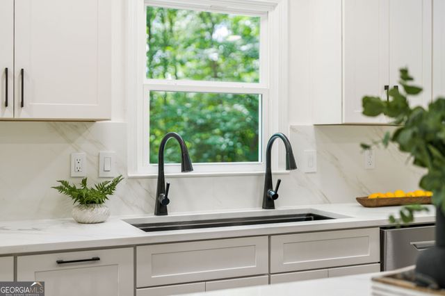 8140 Habersham Waters Road, Sandy Springs, GA 30350
