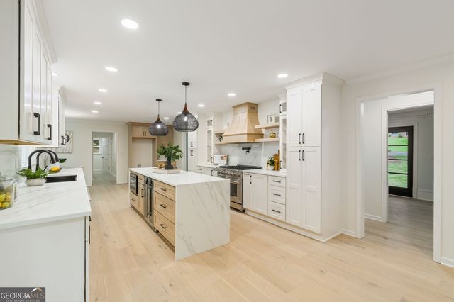 8140 Habersham Waters Road, Sandy Springs, GA 30350