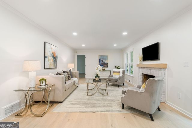 8140 Habersham Waters Road, Sandy Springs, GA 30350