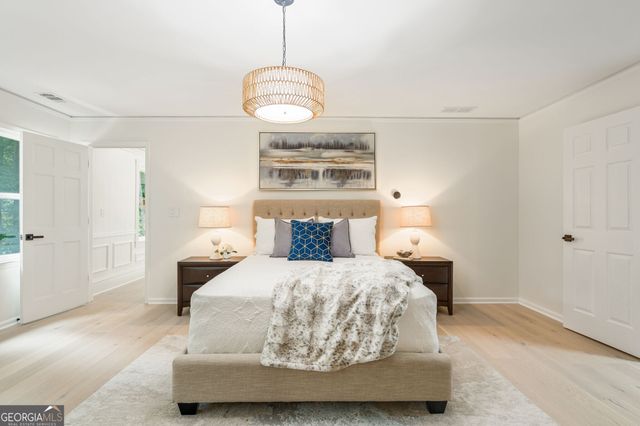 8140 Habersham Waters Road, Sandy Springs, GA 30350