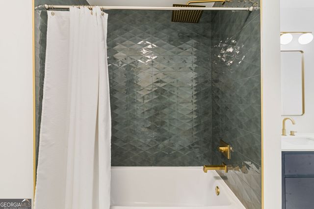 8140 Habersham Waters Road, Sandy Springs, GA 30350