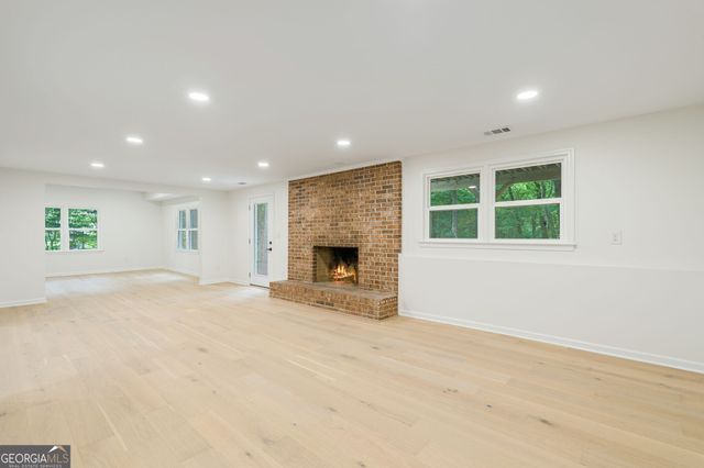 8140 Habersham Waters Road, Sandy Springs, GA 30350