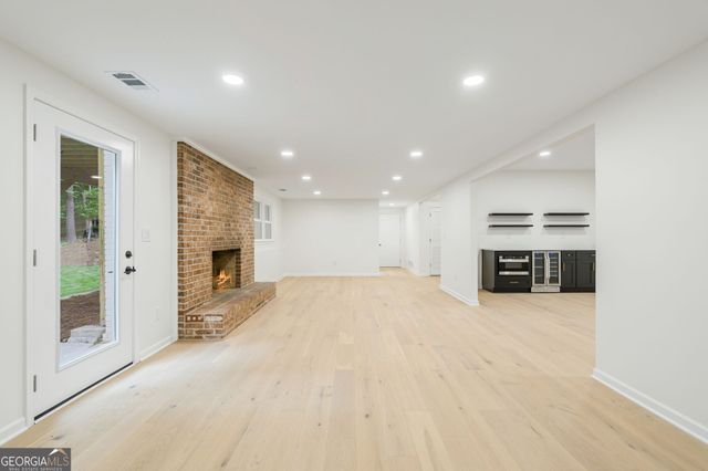 8140 Habersham Waters Road, Sandy Springs, GA 30350