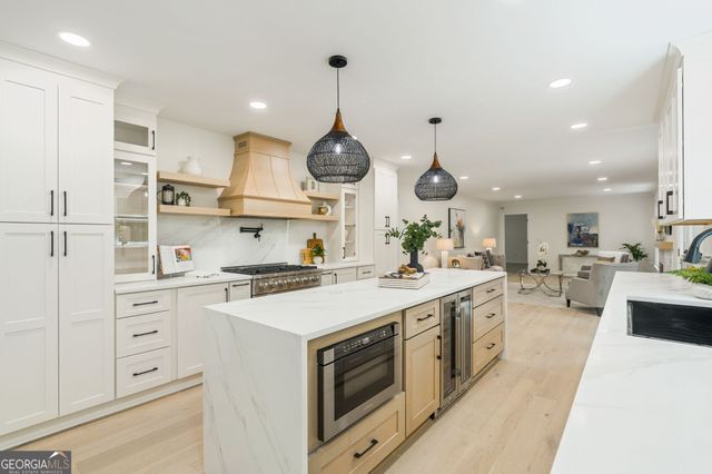 8140 Habersham Waters Road, Sandy Springs, GA 30350
