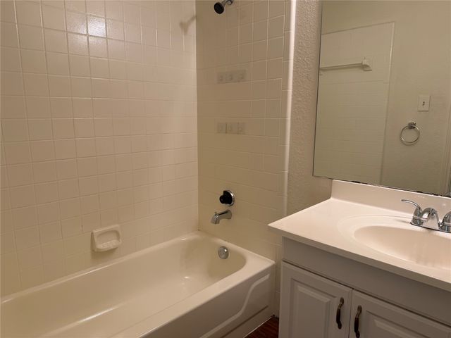 917 Dawson Street, Cedar Hill, TX 75104
