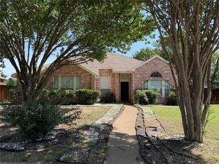 917 Dawson Street, Cedar Hill, TX 75104