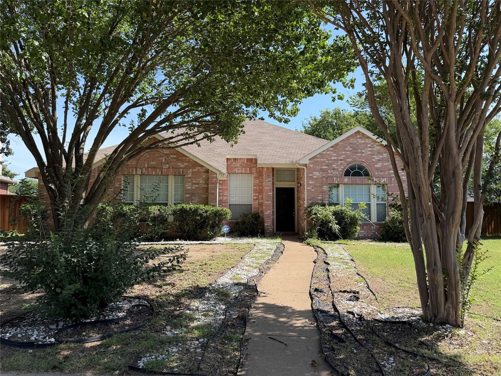 917 Dawson Street, Cedar Hill, TX 75104