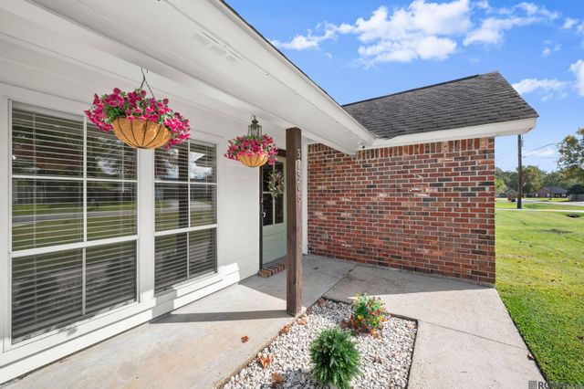 37506 Parkbrook Dr, Prairieville, LA 70769