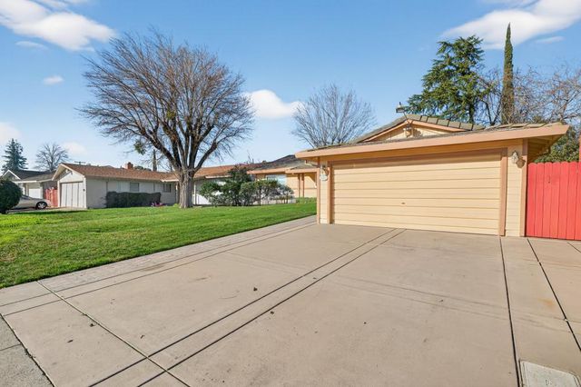 10649 Campana Way, Rancho Cordova, CA 95670