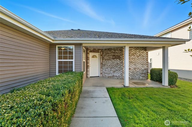 716 SE Songbird Lane, College Place, WA 99324