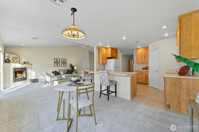 716 SE Songbird Lane, College Place, WA 99324