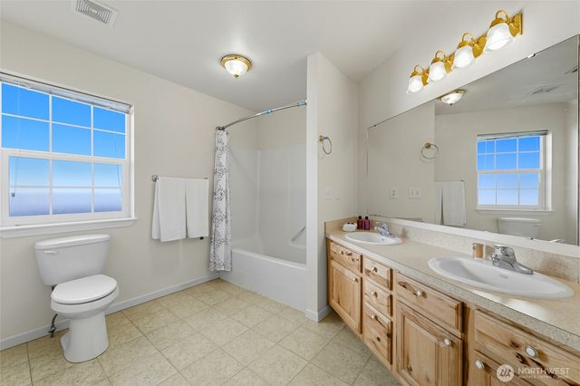 716 SE Songbird Lane, College Place, WA 99324