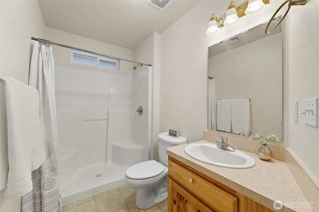 716 SE Songbird Lane, College Place, WA 99324