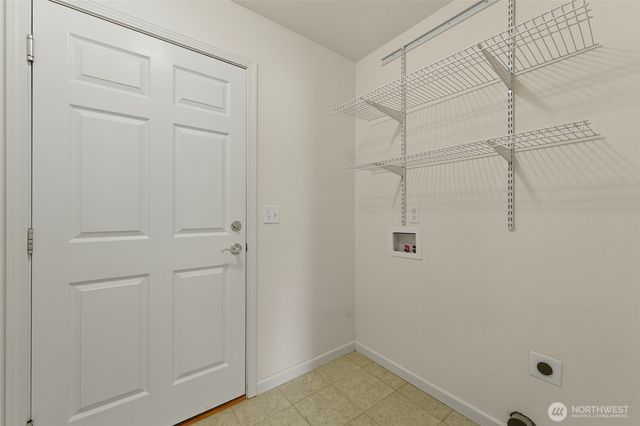 716 SE Songbird Lane, College Place, WA 99324