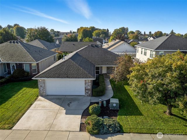 716 SE Songbird Lane, College Place, WA 99324