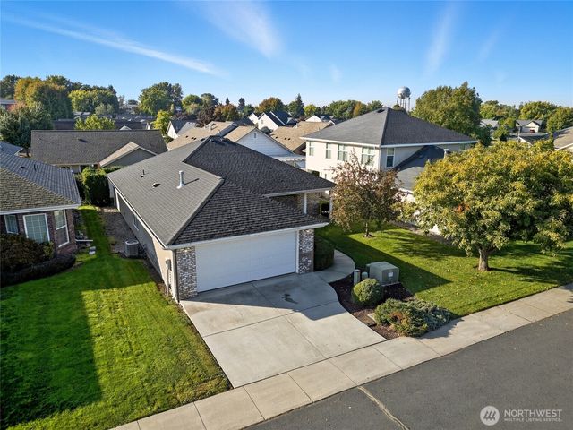 716 SE Songbird Lane, College Place, WA 99324