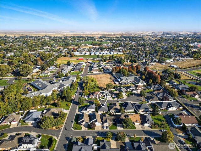 716 SE Songbird Lane, College Place, WA 99324