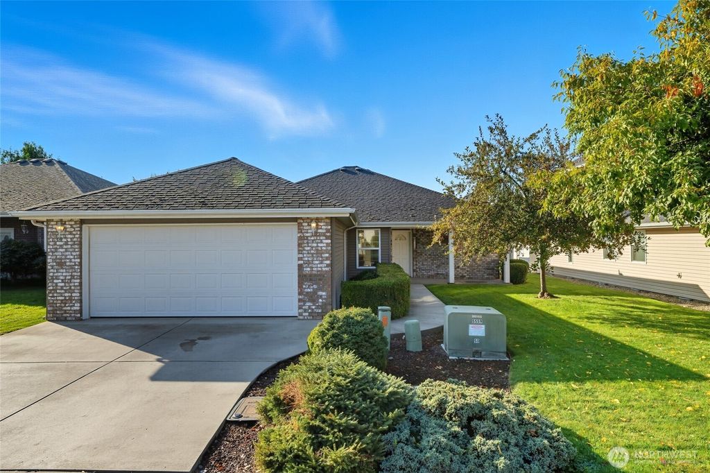 716 SE Songbird Lane, College Place, WA 99324