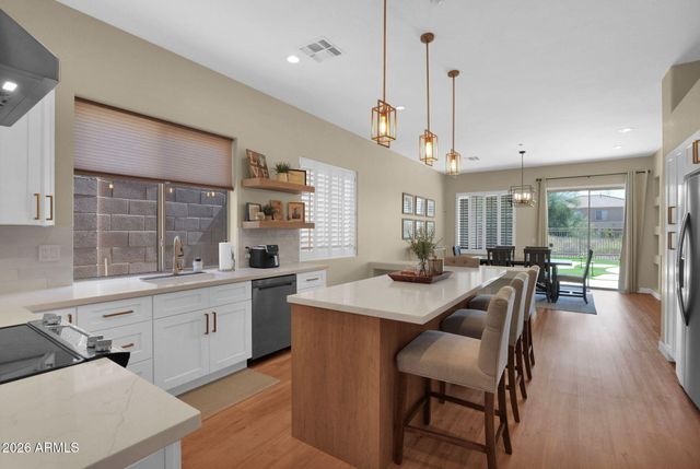 10443 E SHEENA Drive, Scottsdale, AZ 85255