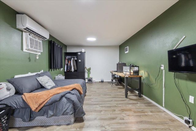 607 Short ST, Smithville, TX 78957