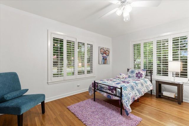 607 Short ST, Smithville, TX 78957