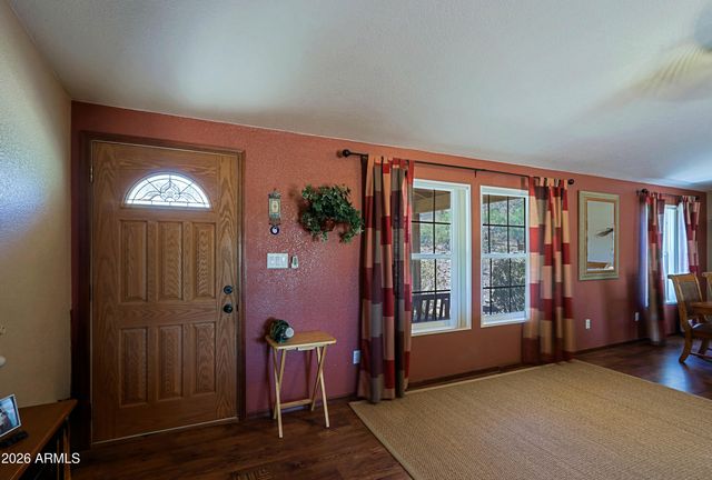 42721 N 14 Street, New River, AZ 85087