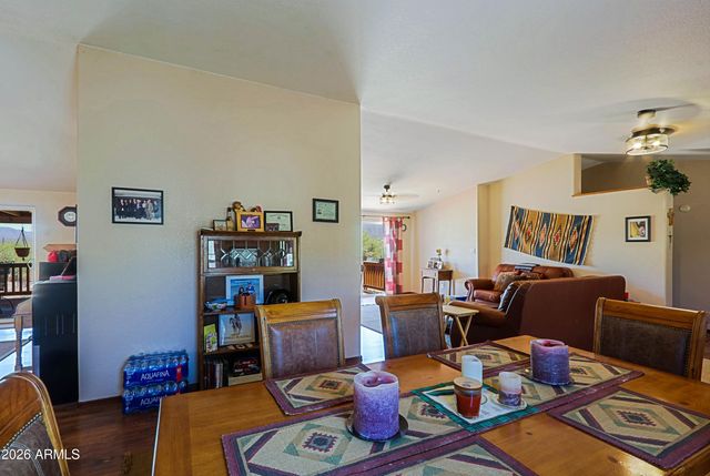 42721 N 14 Street, New River, AZ 85087