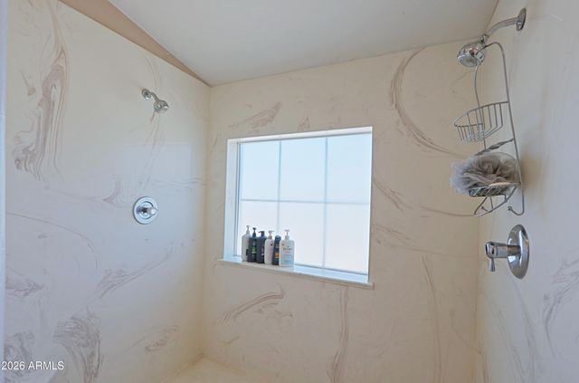 42721 N 14 Street, New River, AZ 85087