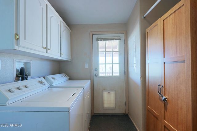 42721 N 14 Street, New River, AZ 85087