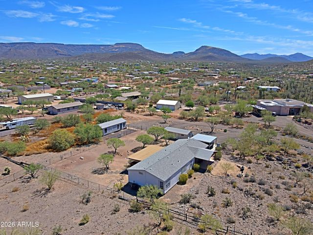 42721 N 14 Street, New River, AZ 85087