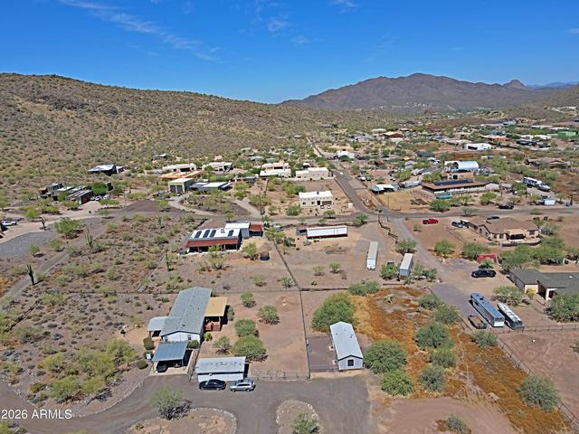 42721 N 14 Street, New River, AZ 85087