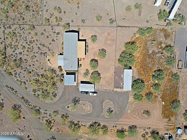 42721 N 14 Street, New River, AZ 85087