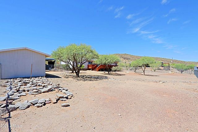 42721 N 14 Street, New River, AZ 85087